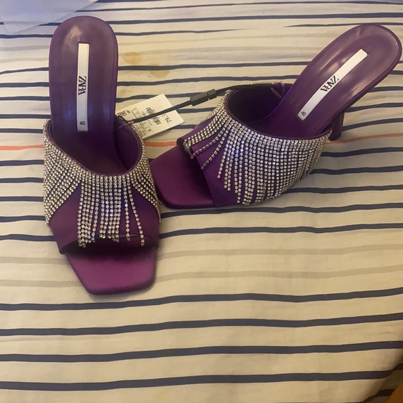 Beautiful shoes - Picture 2 of 4